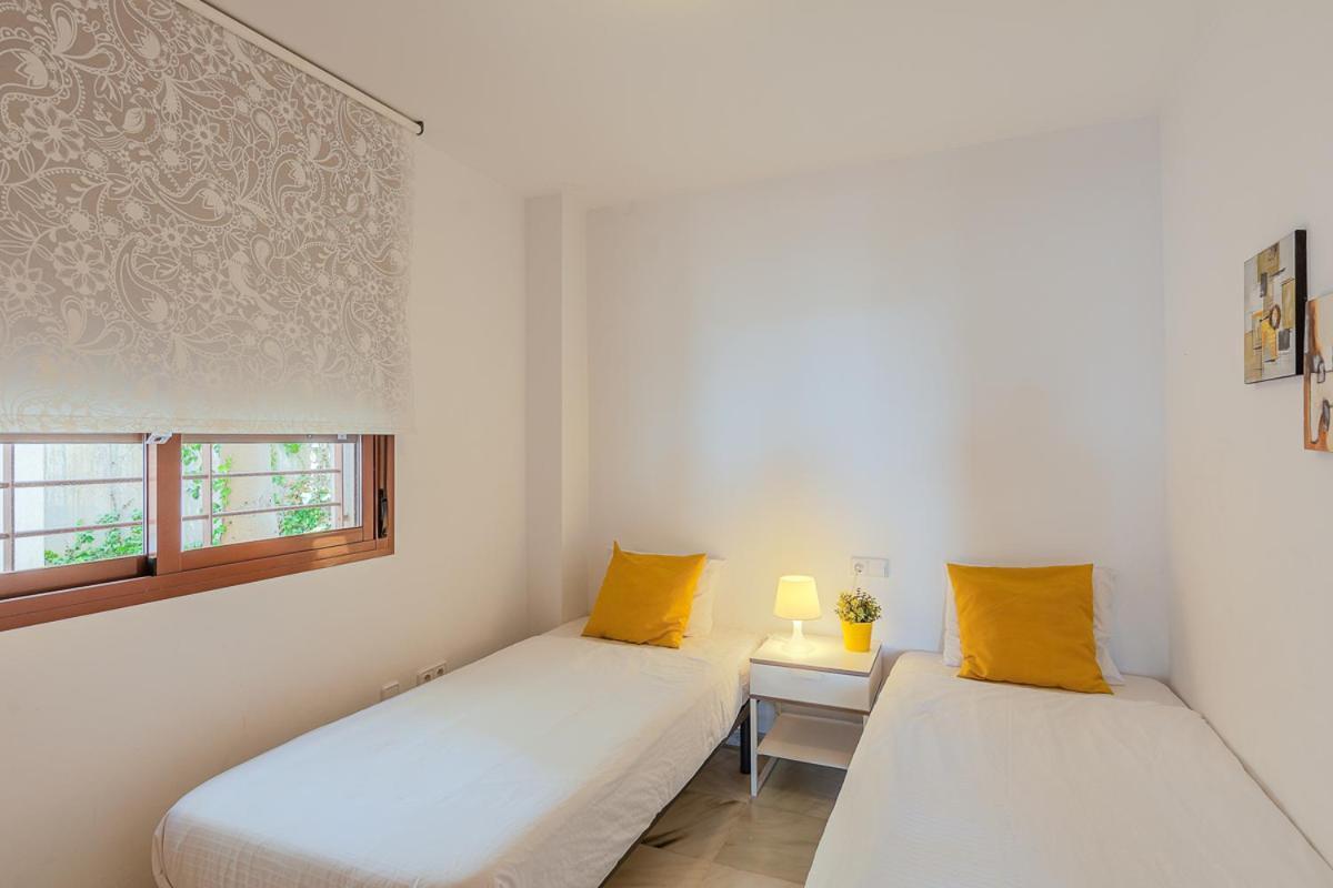Andaluz Apartments Mar De Nerja Zimmer foto
