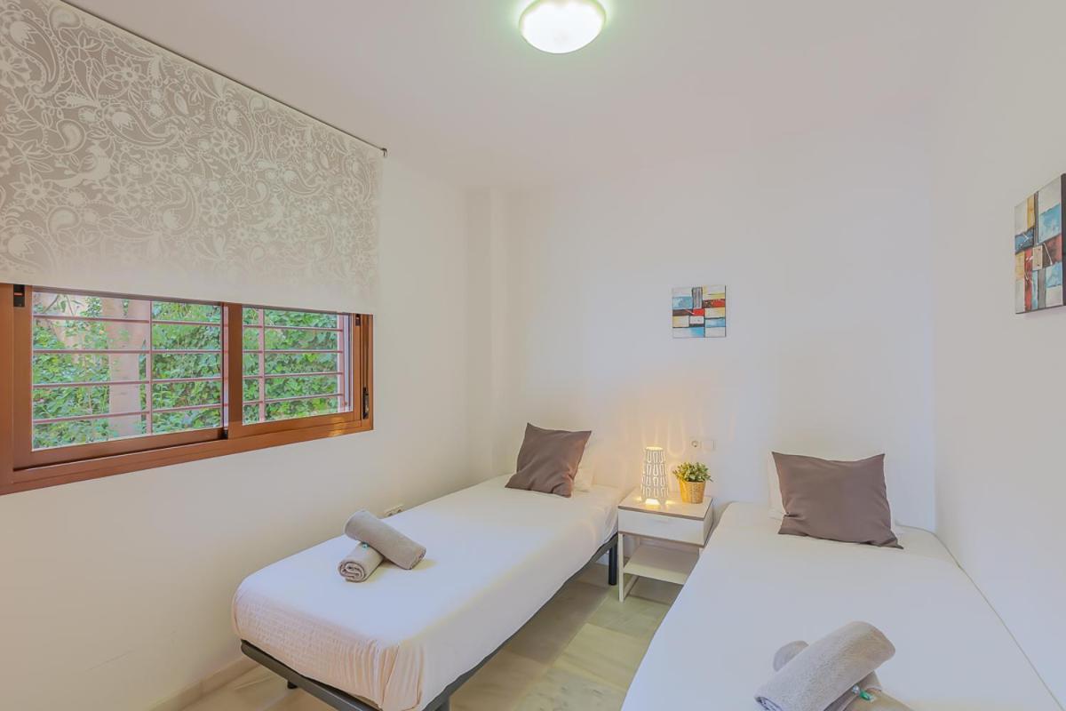 Andaluz Apartments Mar De Nerja Zimmer foto